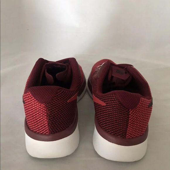 New Nike Women’s Tanjun Racer Sneakers Team Red/ Black Gymn Red White 5.6 - Picture 10 of 11